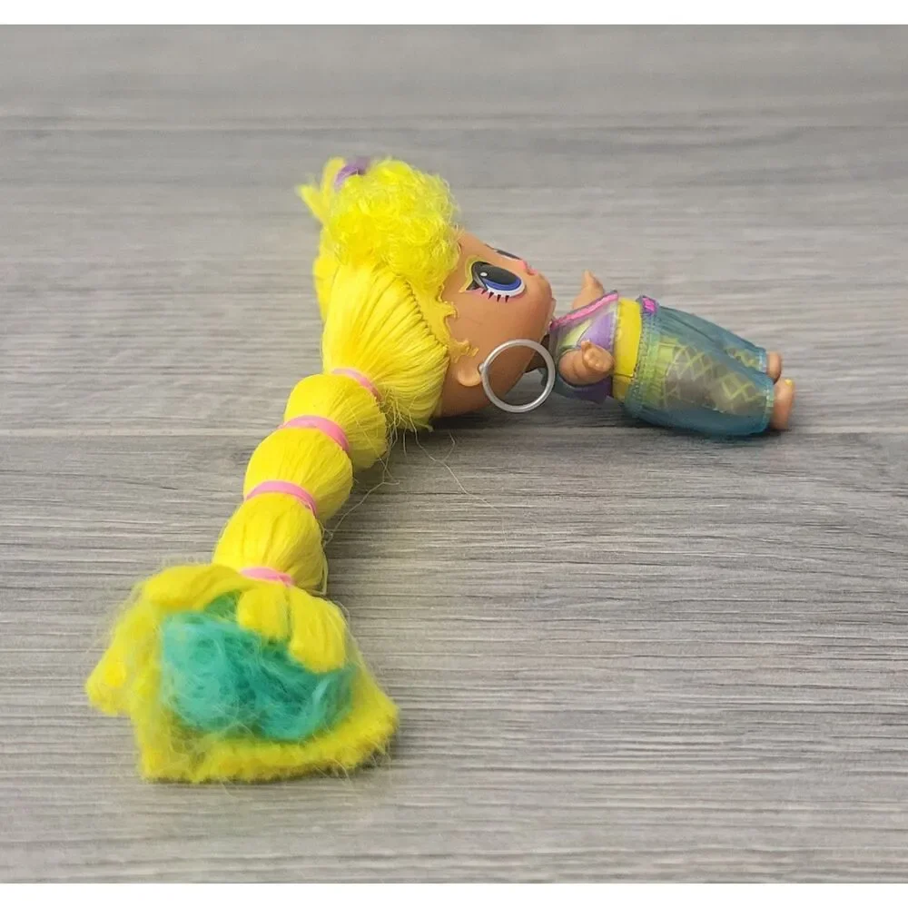 MGA L.O.L. Surprise! Remix Hair Flip Series Doll Nae Nae Yellow Hair